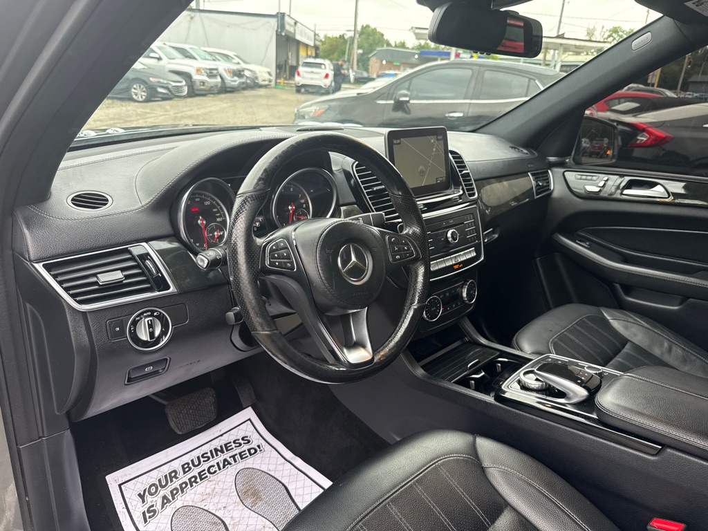 Photo 17 of this MERCEDES-BENZ GLS