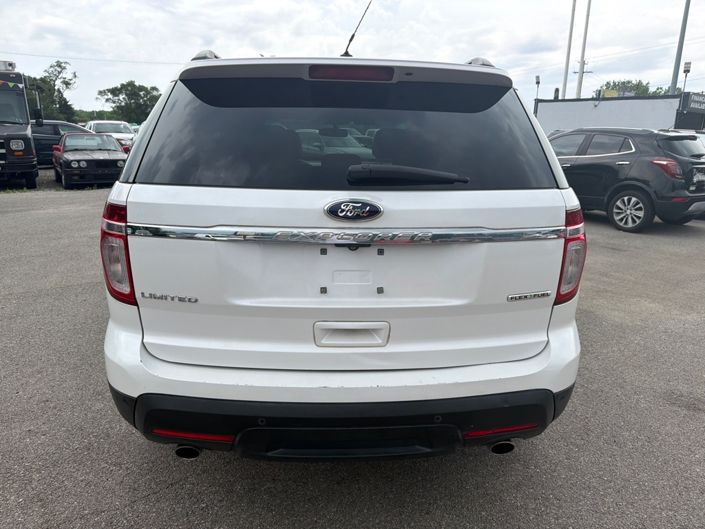 Photo 7 of this FORD EXPLORER