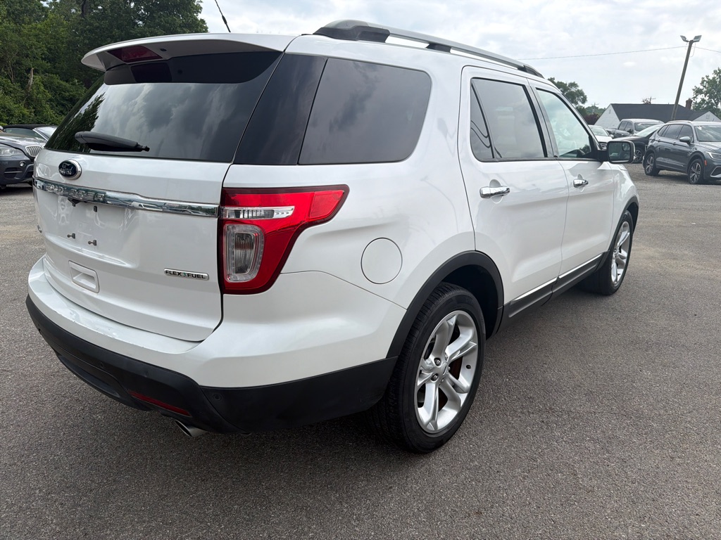 Photo 8 of this FORD EXPLORER