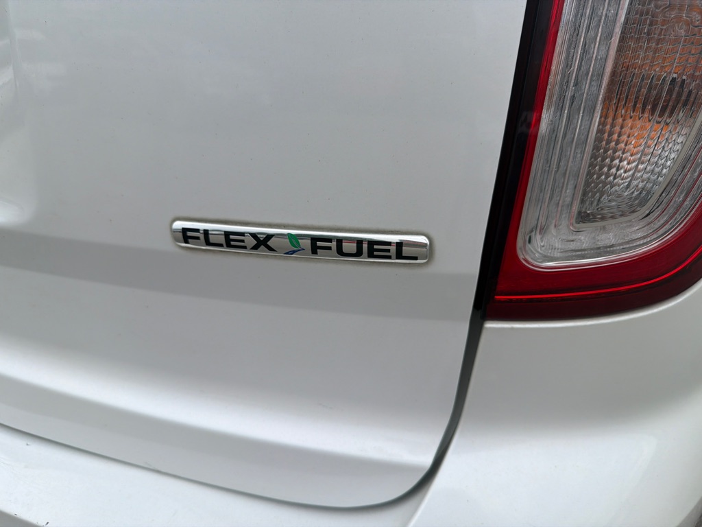 Photo 17 of this FORD EXPLORER
