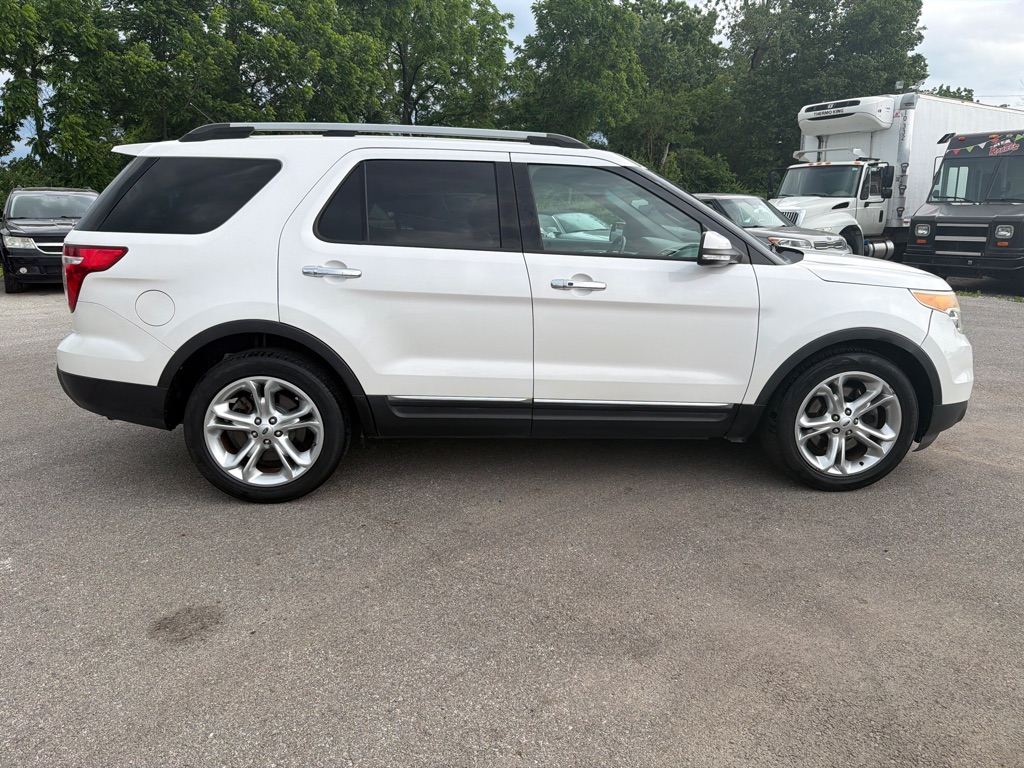 Photo 9 of this FORD EXPLORER