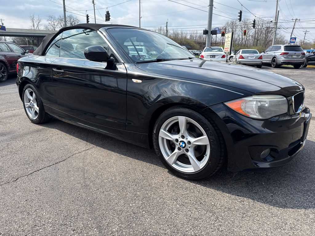 Photo 12 of this BMW 128I