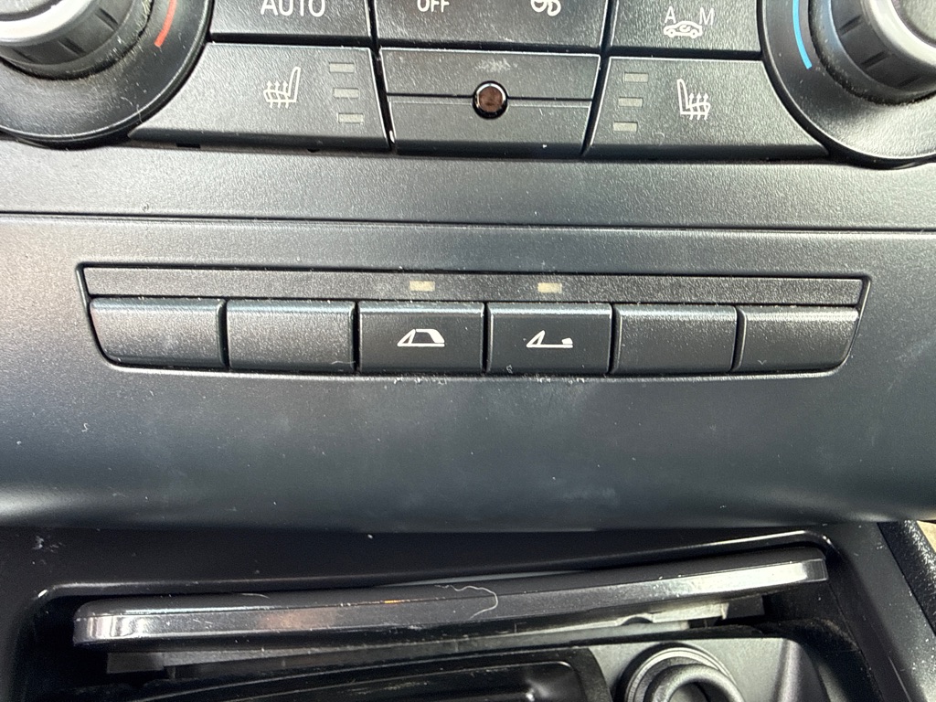 Photo 23 of this BMW 128I
