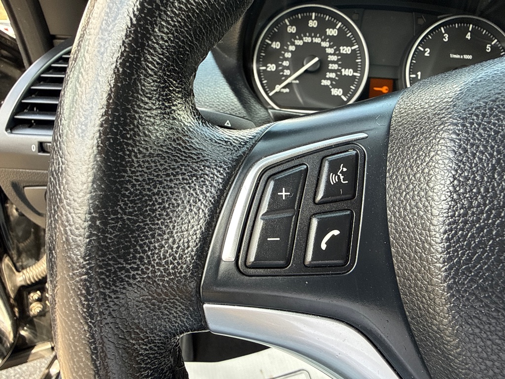 Photo 19 of this BMW 128I