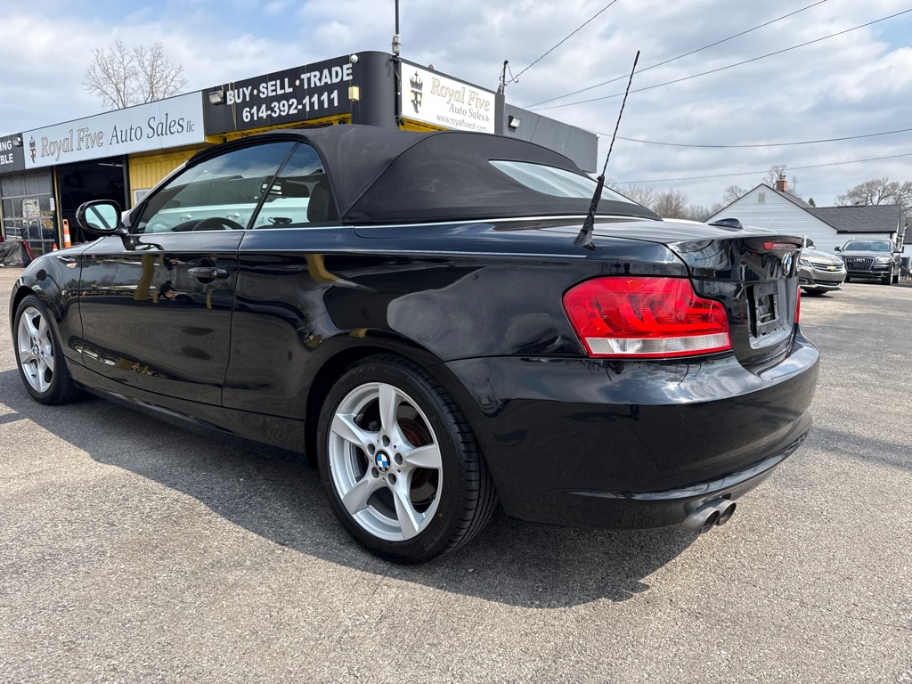 Photo 8 of this BMW 128I
