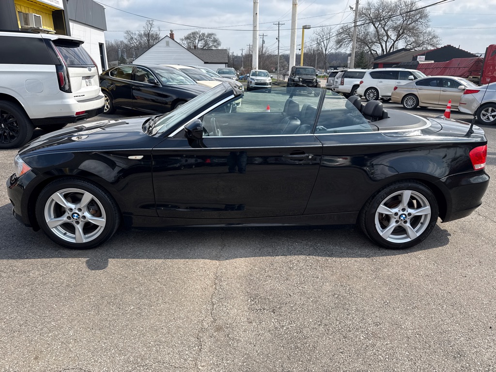 Photo 26 of this BMW 128I