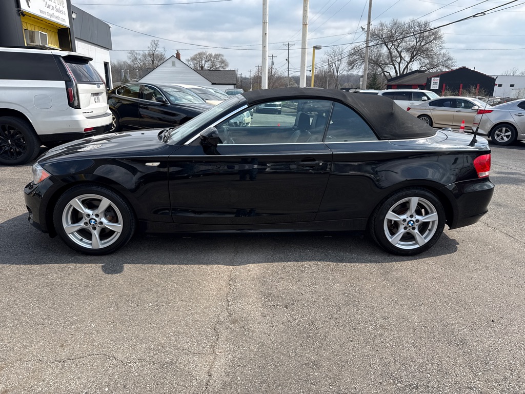 Photo 7 of this BMW 128I