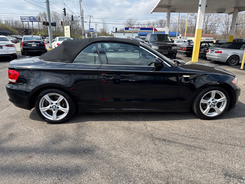 Photo 11 of this BMW 128I