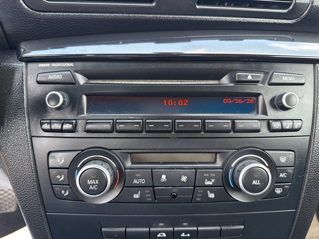 Photo 22 of this BMW 128I