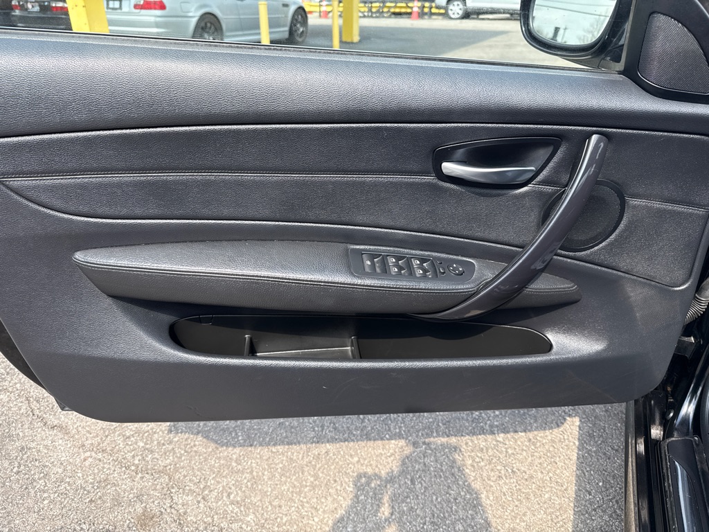 Photo 15 of this BMW 128I