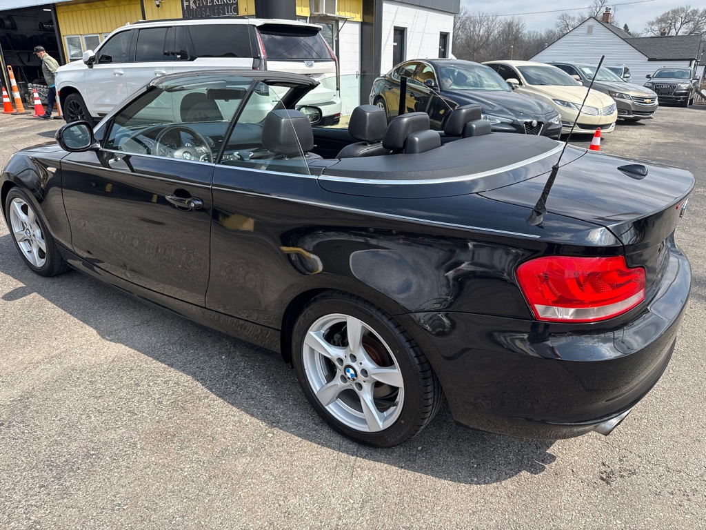Photo 27 of this BMW 128I