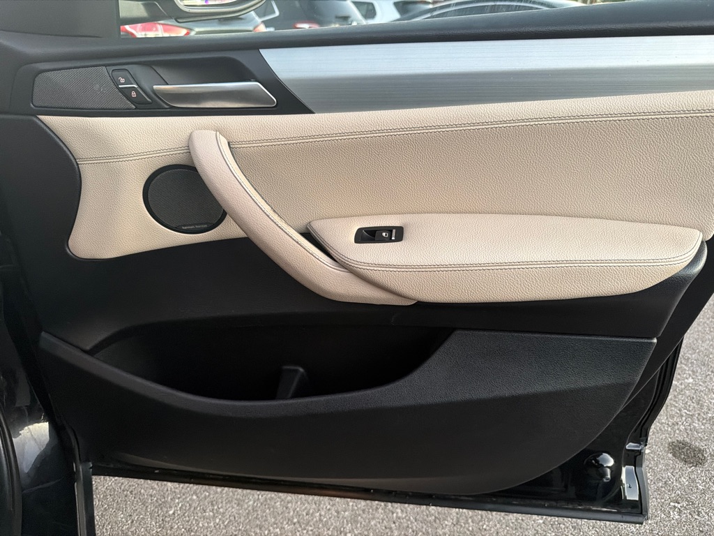 Photo 24 of this BMW X3