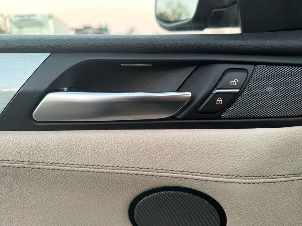 Photo 16 of this BMW X3