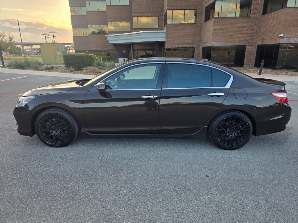 Photo 3 of this HONDA ACCORD