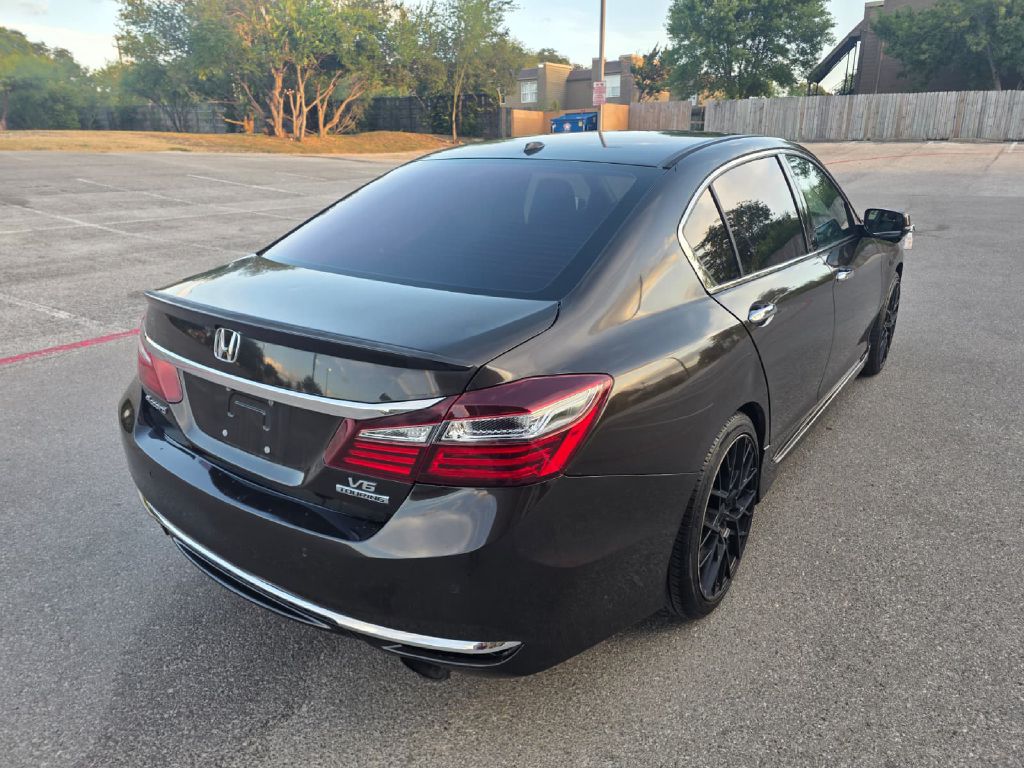 Photo 7 of this HONDA ACCORD