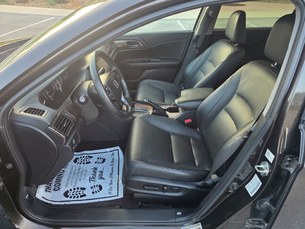 Photo 11 of this HONDA ACCORD
