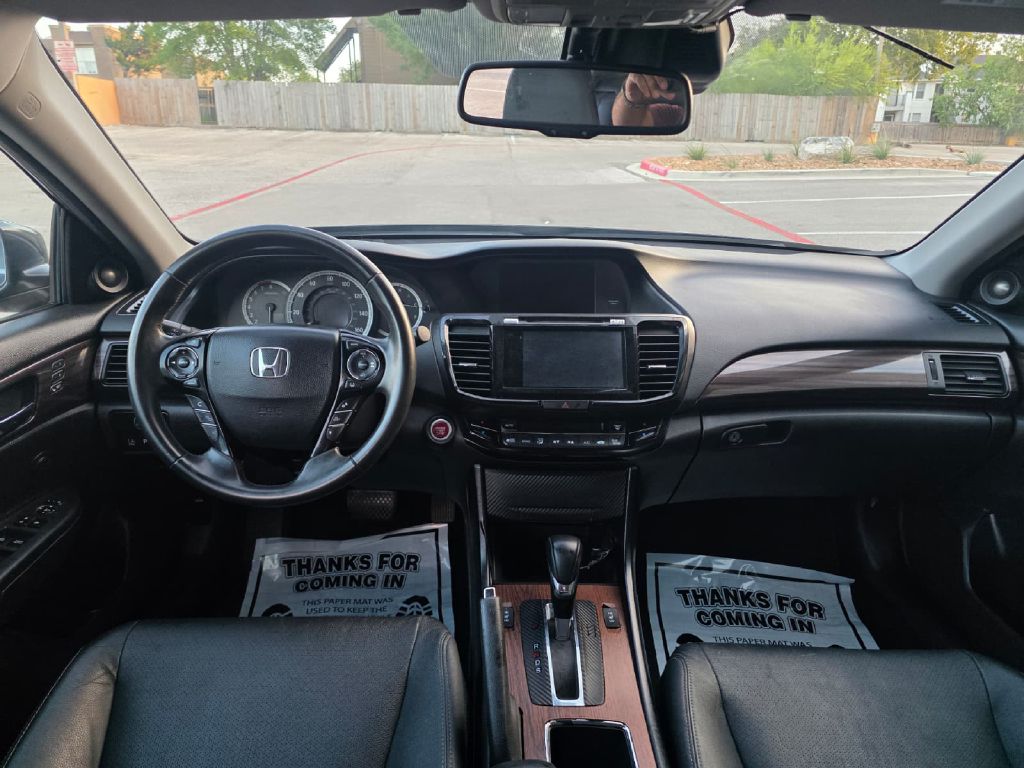 Photo 14 of this HONDA ACCORD
