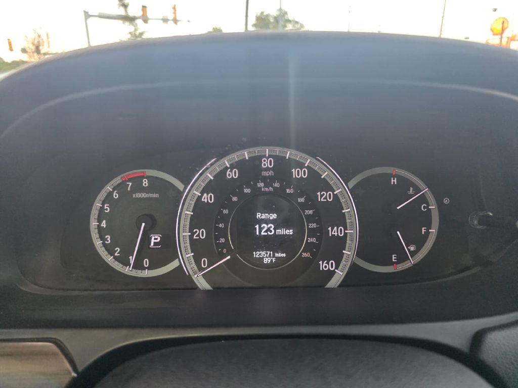 Photo 15 of this HONDA ACCORD