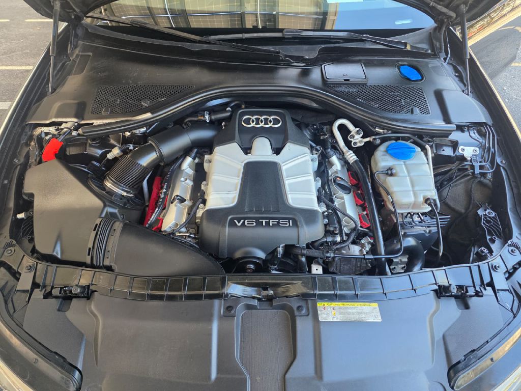 Photo 19 of this AUDI A6