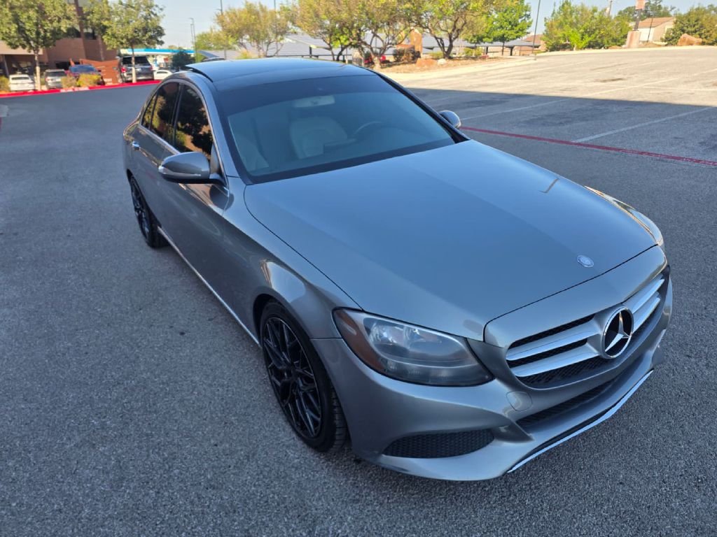 Photo 9 of this MERCEDES-BENZ C-CLASS