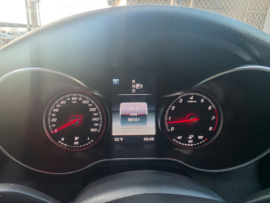Photo 15 of this MERCEDES-BENZ C-CLASS