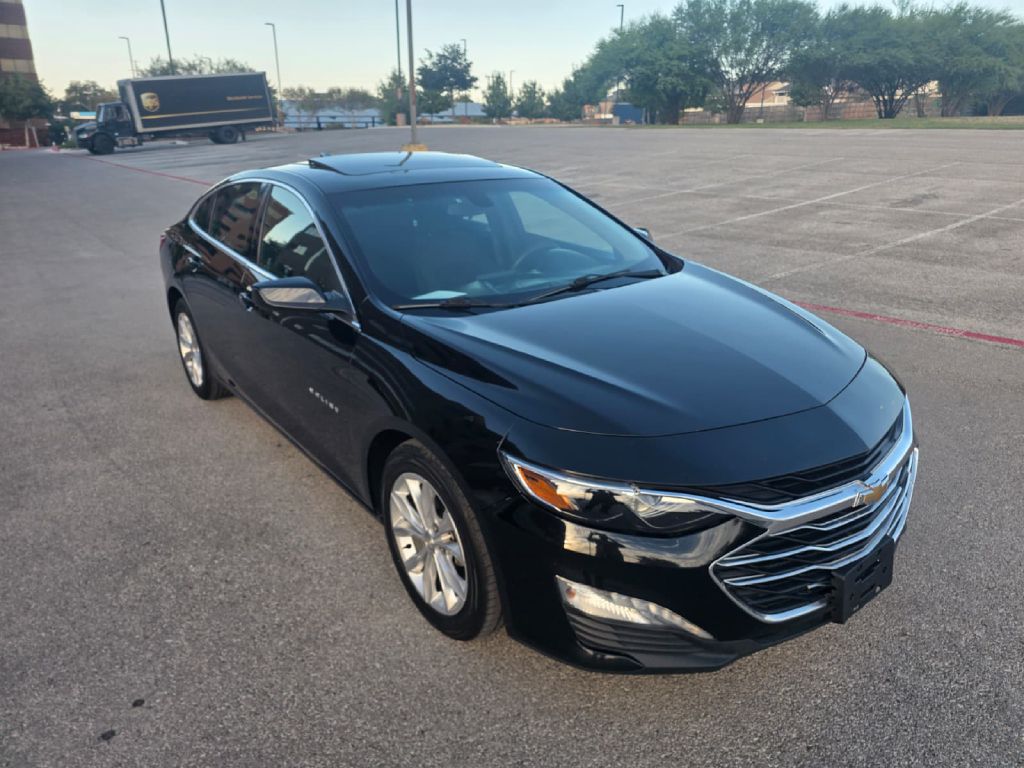 Photo 9 of this CHEVROLET MALIBU