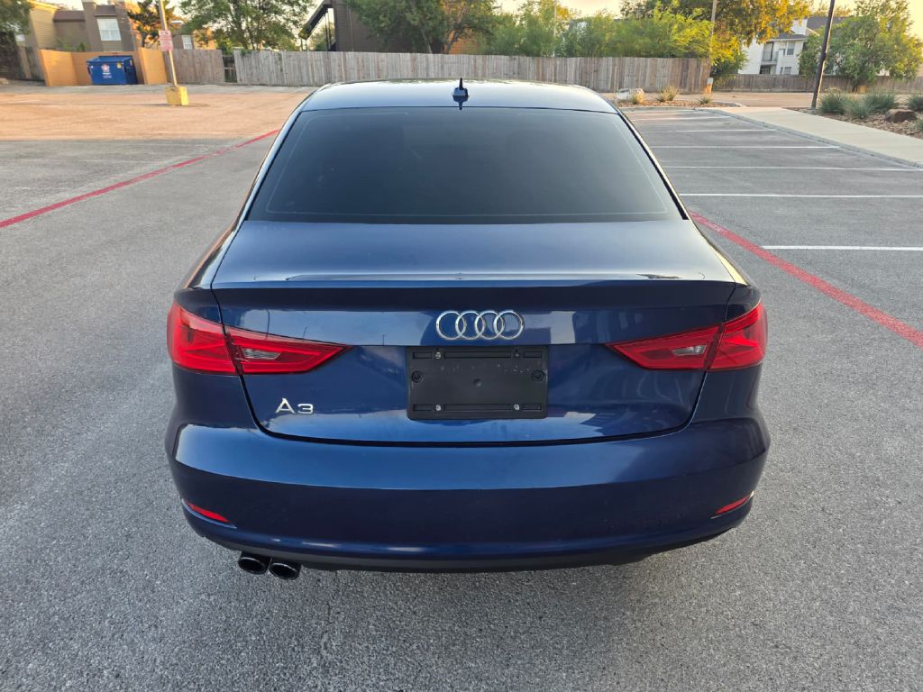 Photo 5 of this AUDI A3