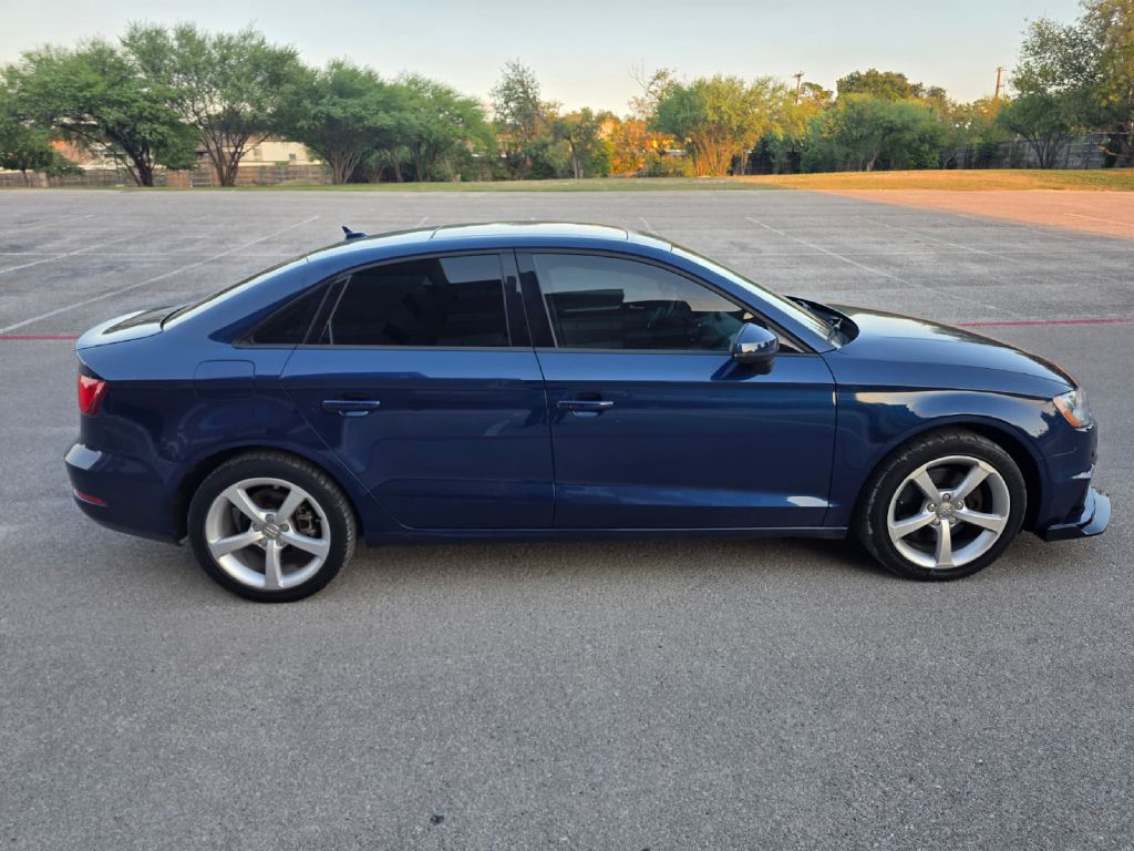 Photo 8 of this AUDI A3