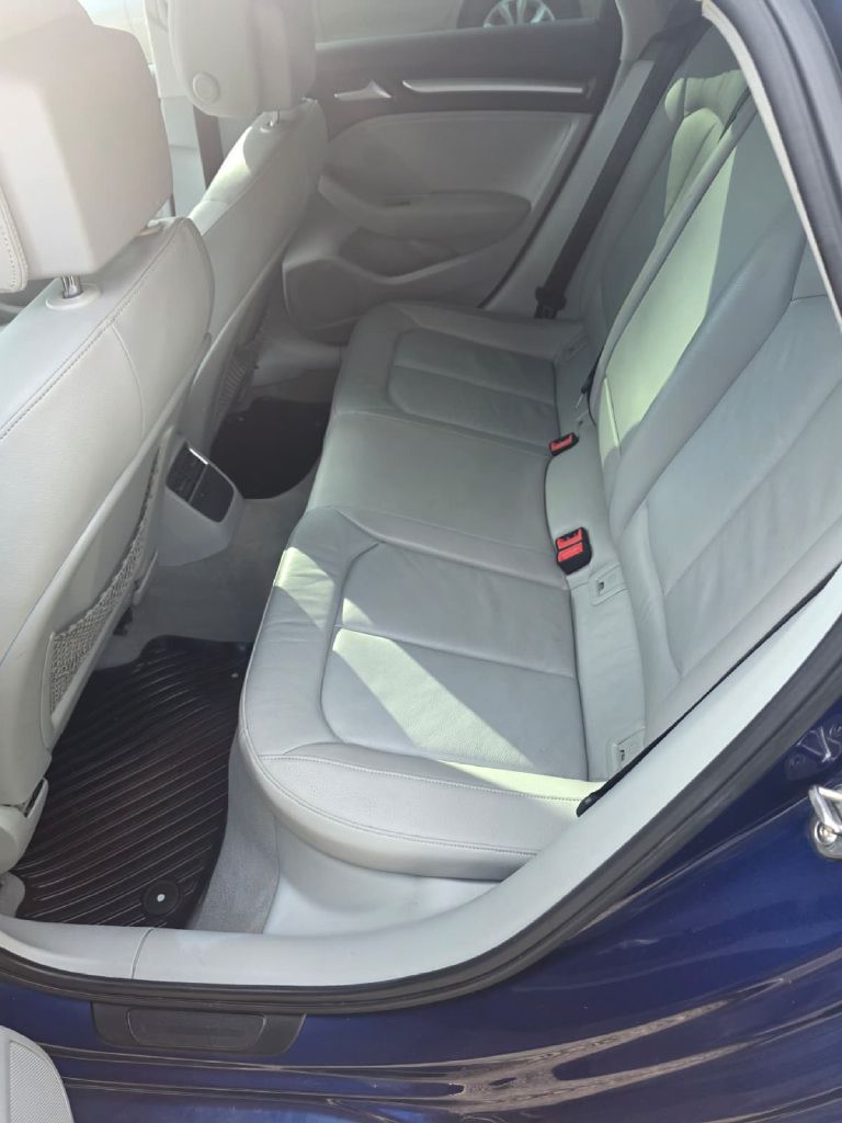 Photo 13 of this AUDI A3