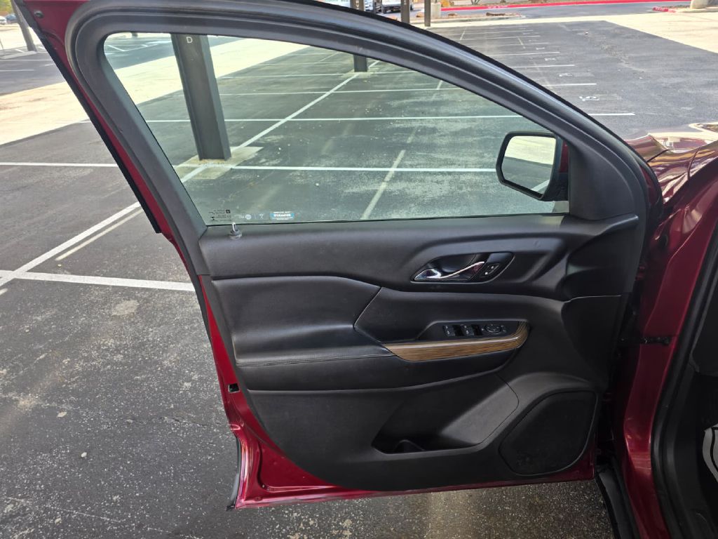 Photo 10 of this GMC ACADIA