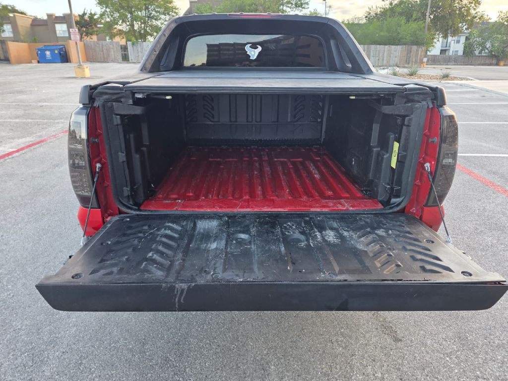 Photo 7 of this CHEVROLET AVALANCHE
