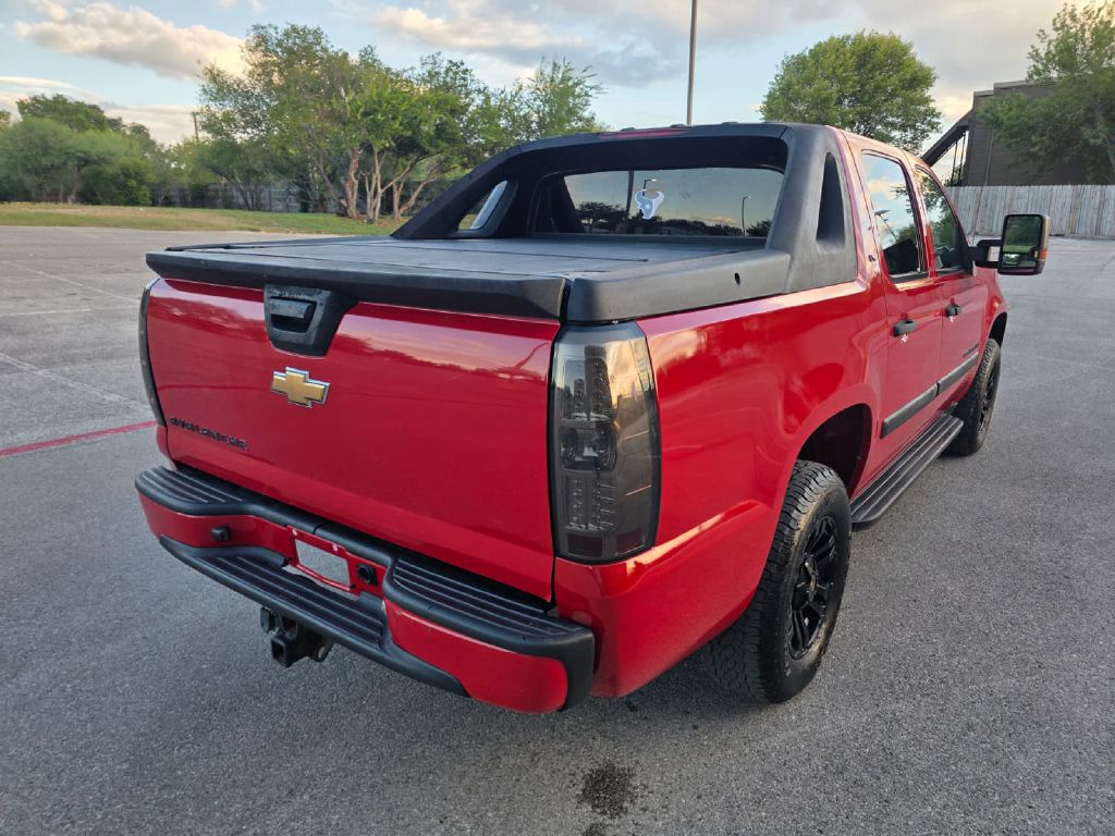 Photo 8 of this CHEVROLET AVALANCHE