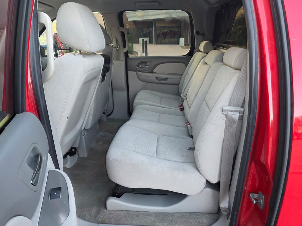 Photo 14 of this CHEVROLET AVALANCHE
