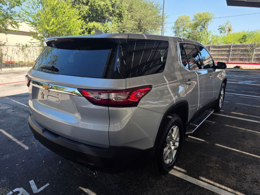 Photo 7 of this CHEVROLET TRAVERSE