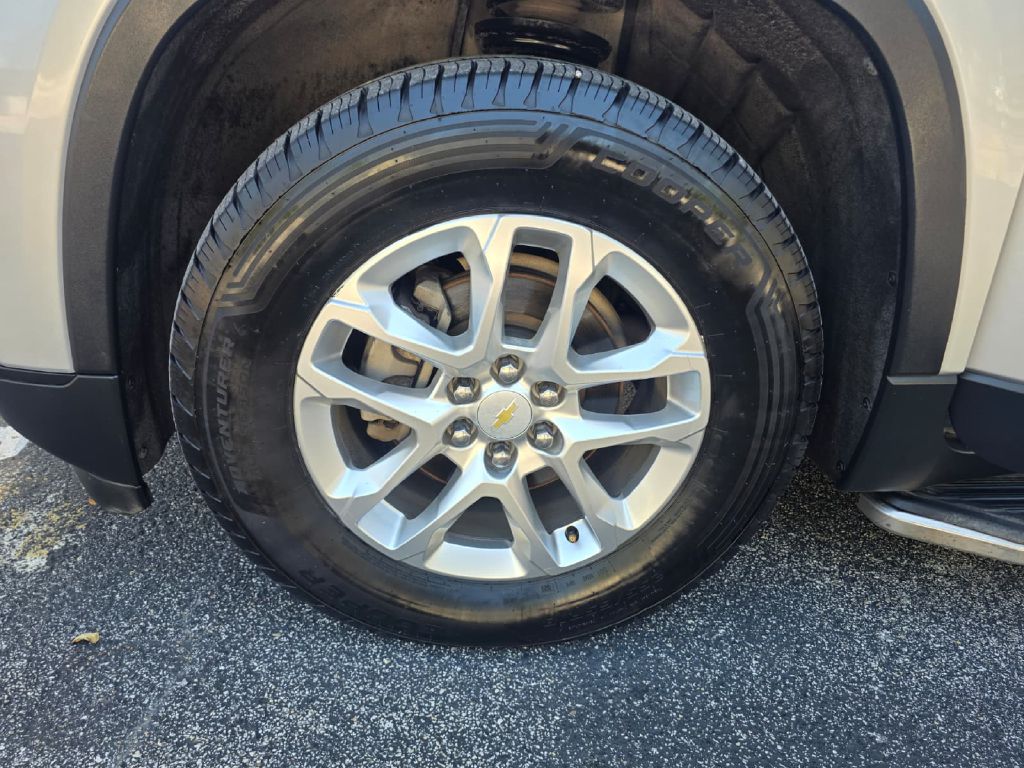 Photo 18 of this CHEVROLET TRAVERSE