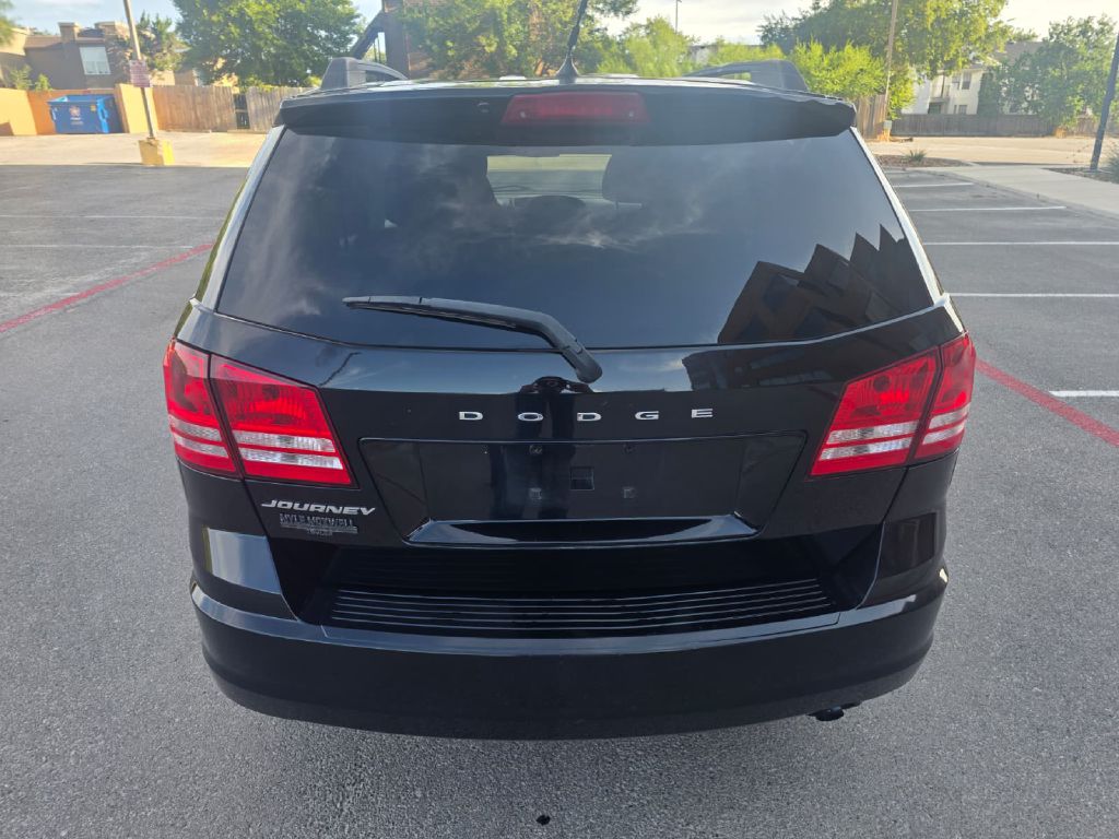 Photo 5 of this DODGE JOURNEY