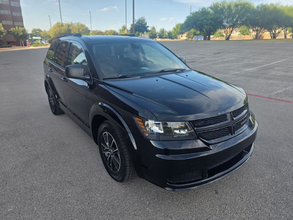Photo 9 of this DODGE JOURNEY