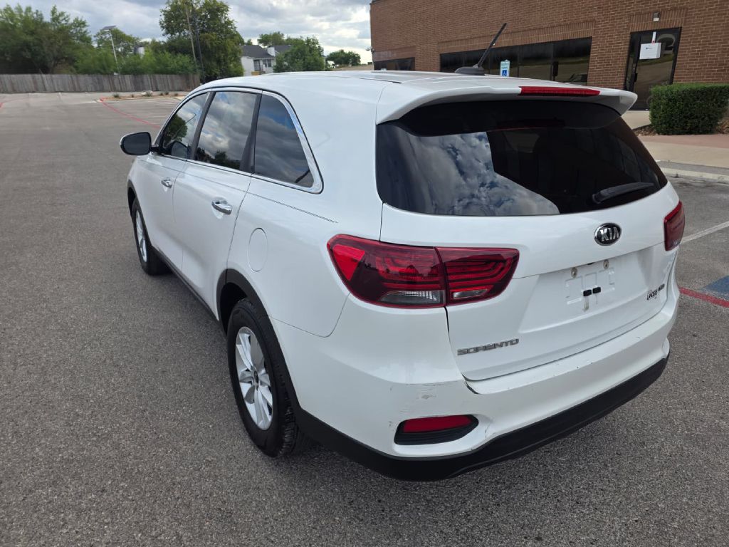 Photo 4 of this KIA SORENTO