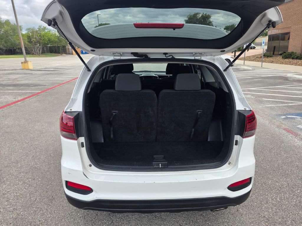 Photo 6 of this KIA SORENTO
