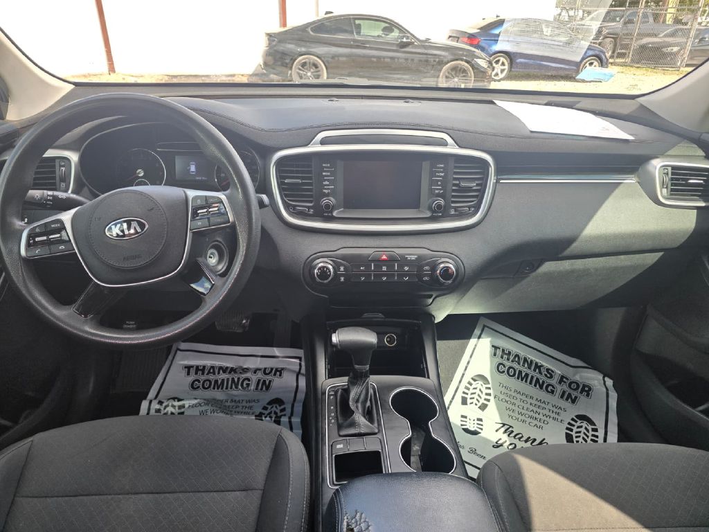 Photo 15 of this KIA SORENTO