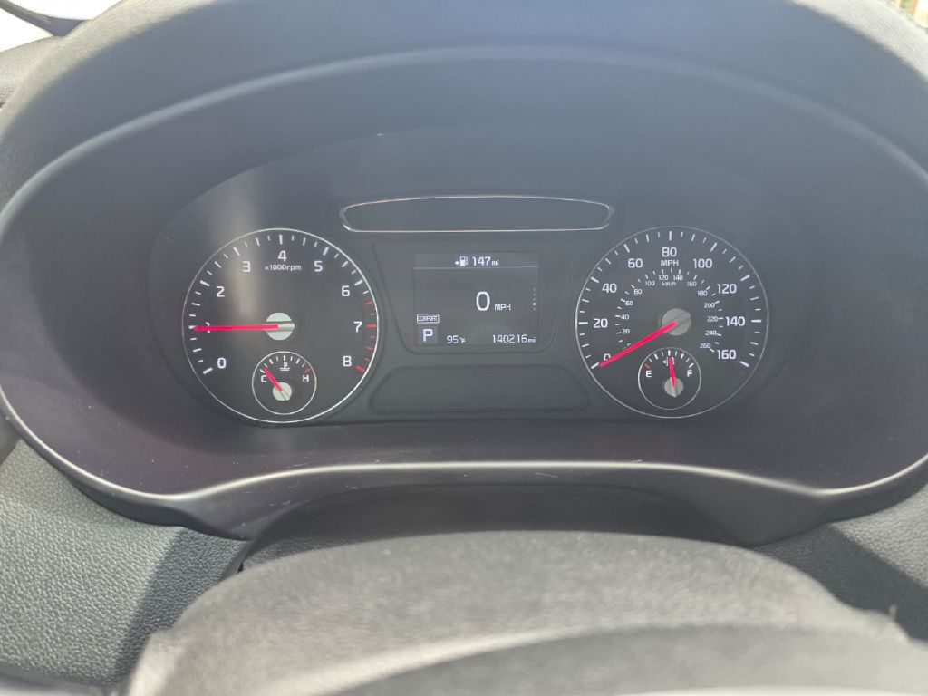 Photo 16 of this KIA SORENTO