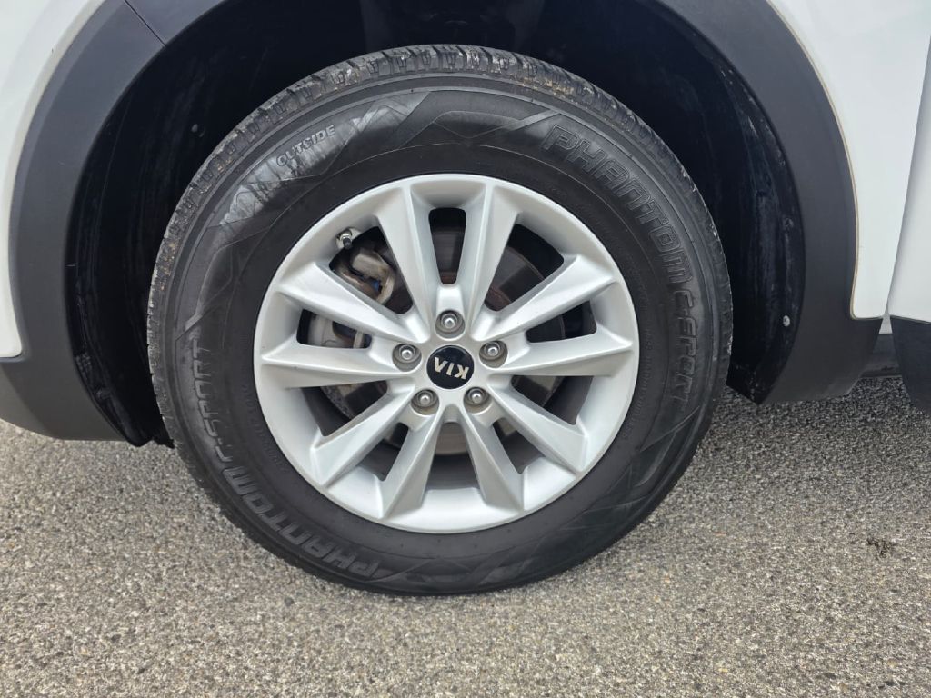 Photo 19 of this KIA SORENTO