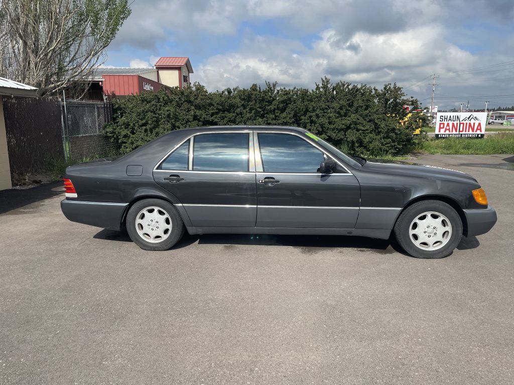 Photo 5 of this MERCEDES-BENZ S-CLASS