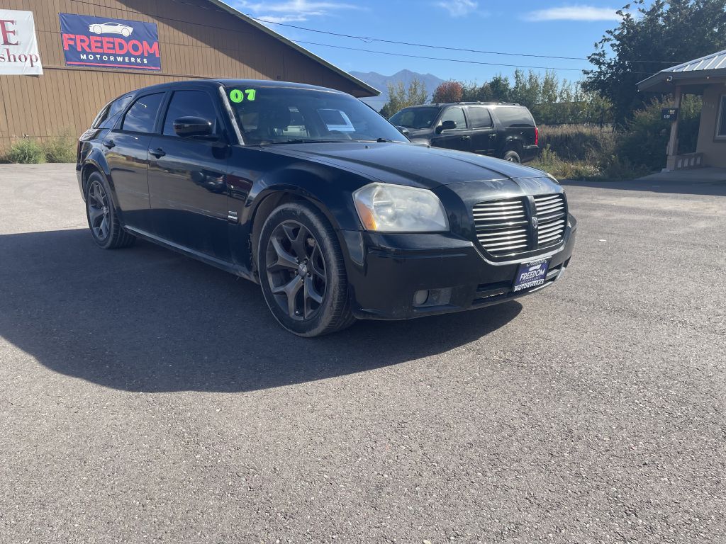 2005 DODGE MAGNUM