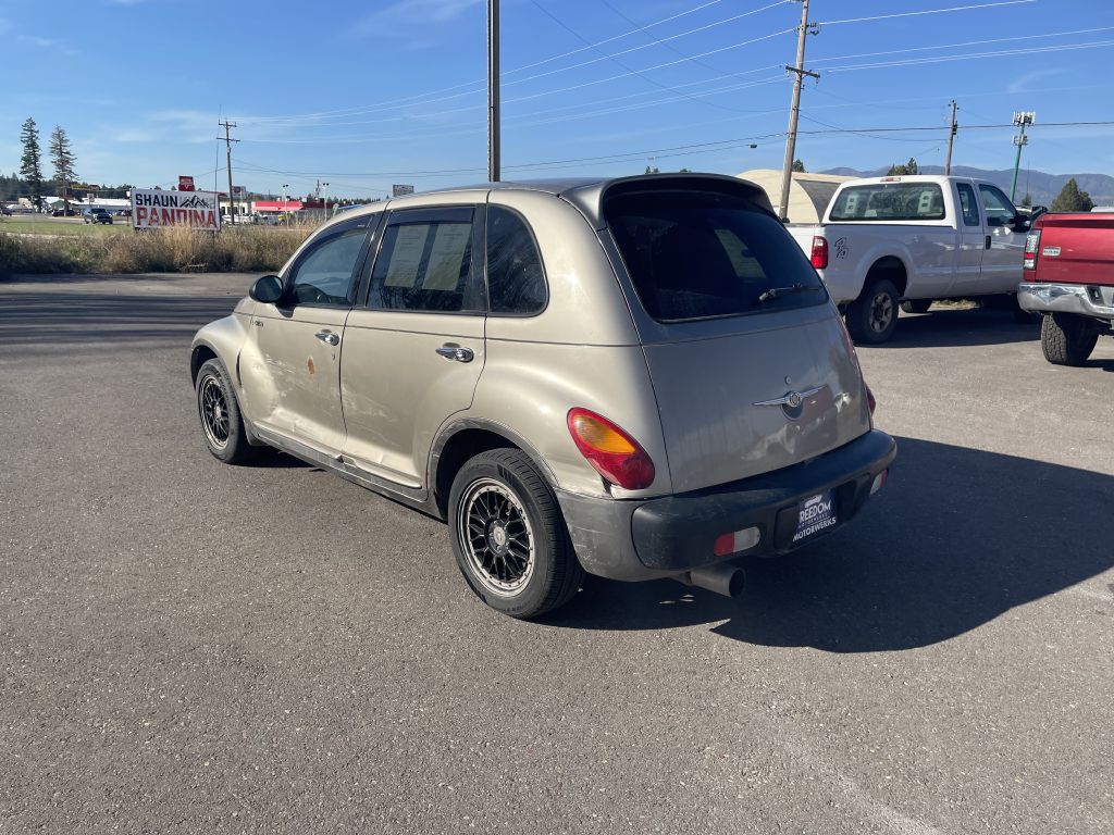 Photo 3 of this CHRYSLER PT CRUISER