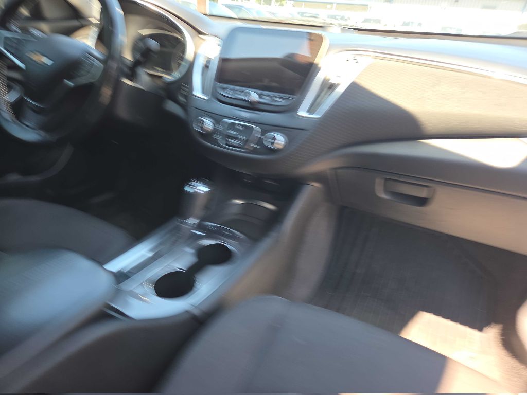 Photo 9 of this CHEVROLET MALIBU