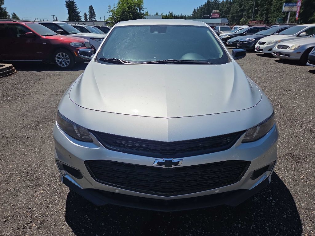 Photo 3 of this CHEVROLET MALIBU