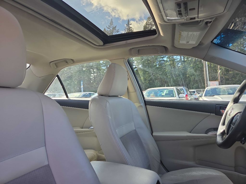 Photo 14 of this TOYOTA CAMRY