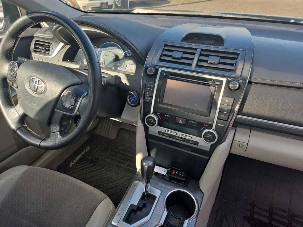 Photo 13 of this TOYOTA CAMRY