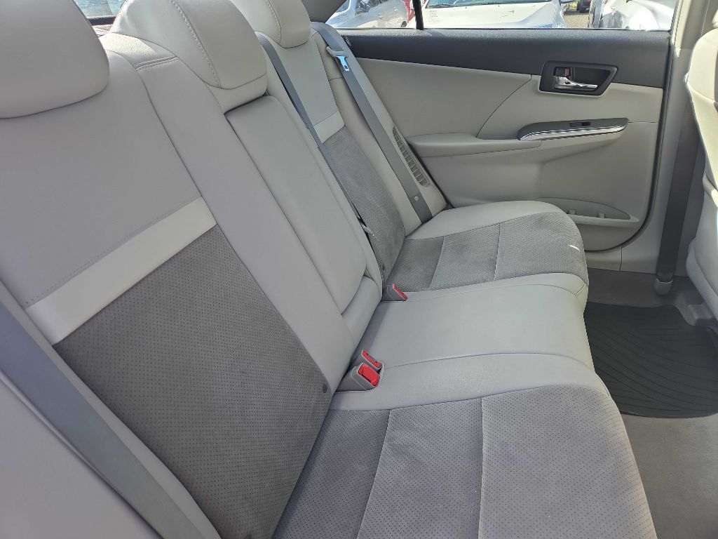 Photo 12 of this TOYOTA CAMRY